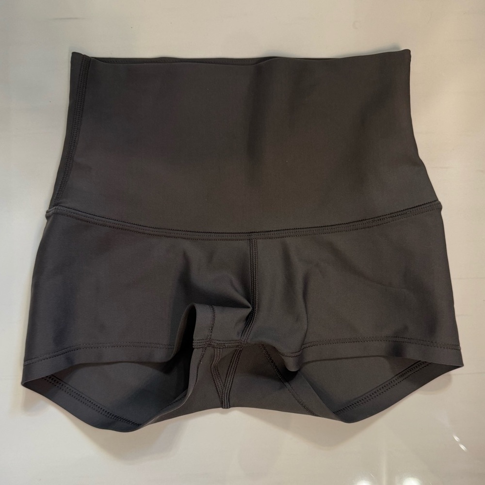 Aritzia TNA Black Size XS Shorts 2” inseam
